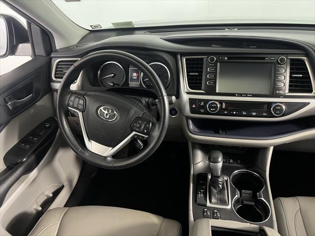 used 2018 Toyota Highlander car, priced at $22,995