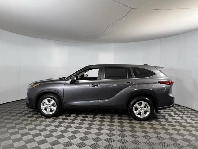 used 2023 Toyota Highlander car, priced at $32,273