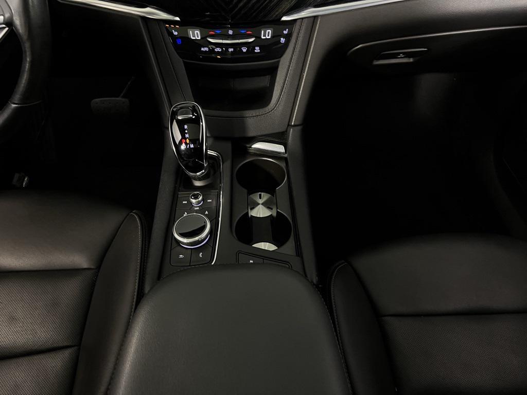 used 2024 Cadillac XT6 car, priced at $36,673