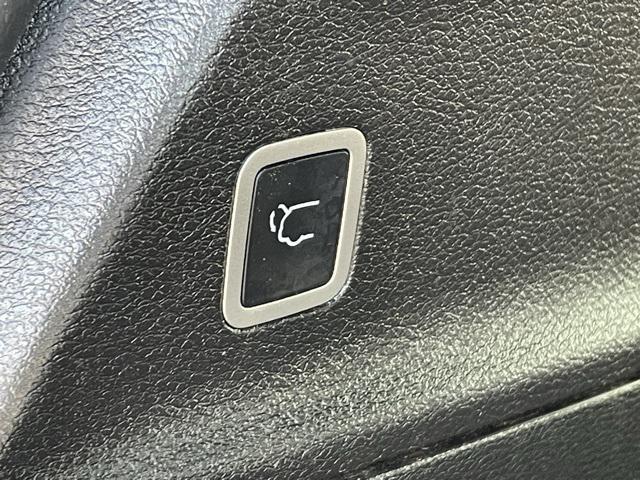 used 2022 Chrysler Pacifica car, priced at $34,975