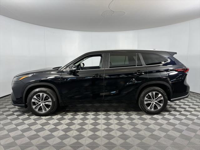 used 2024 Toyota Highlander car, priced at $41,673