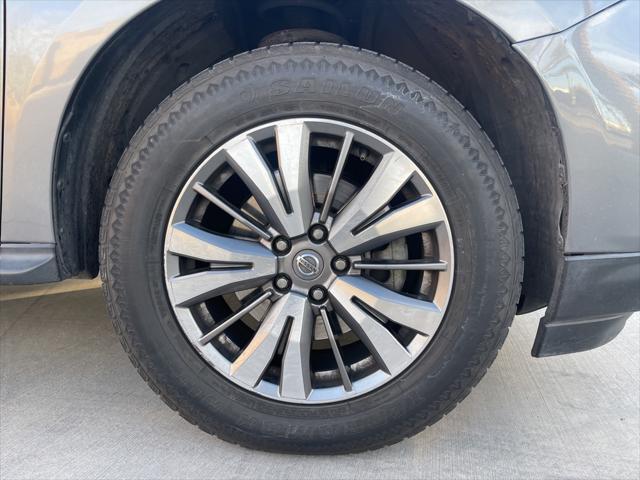 used 2020 Nissan Pathfinder car, priced at $19,000