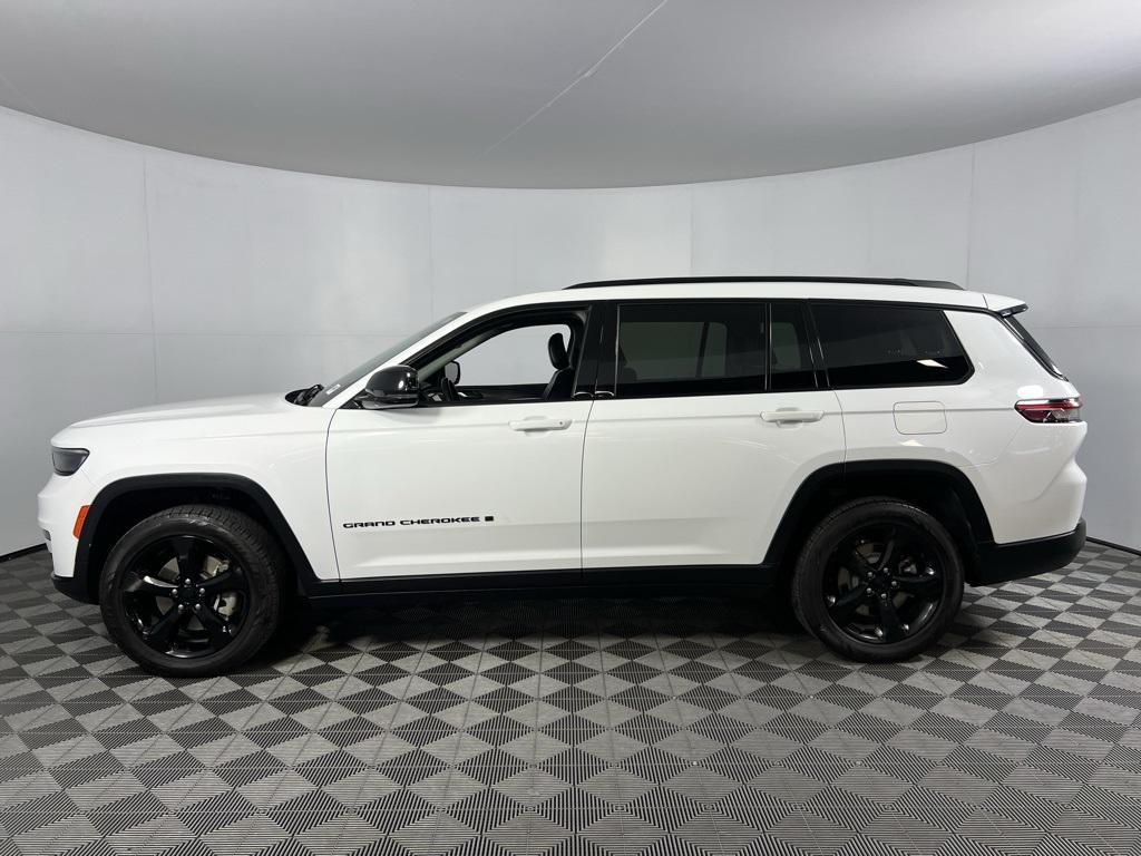 used 2022 Jeep Grand Cherokee L car, priced at $27,573