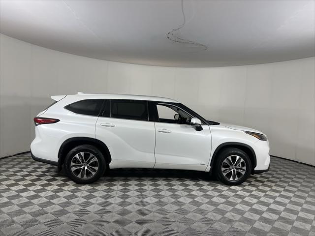 used 2022 Toyota Highlander Hybrid car, priced at $42,573