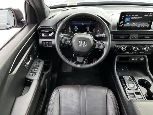 used 2025 Honda Pilot car, priced at $44,073