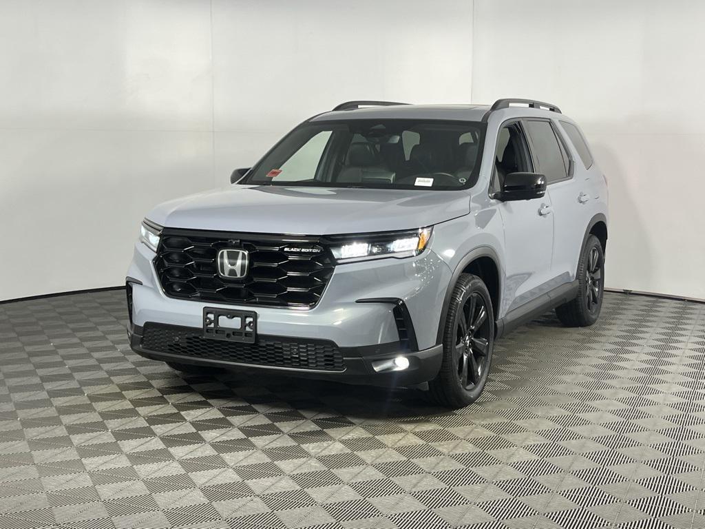 used 2025 Honda Pilot car, priced at $41,173