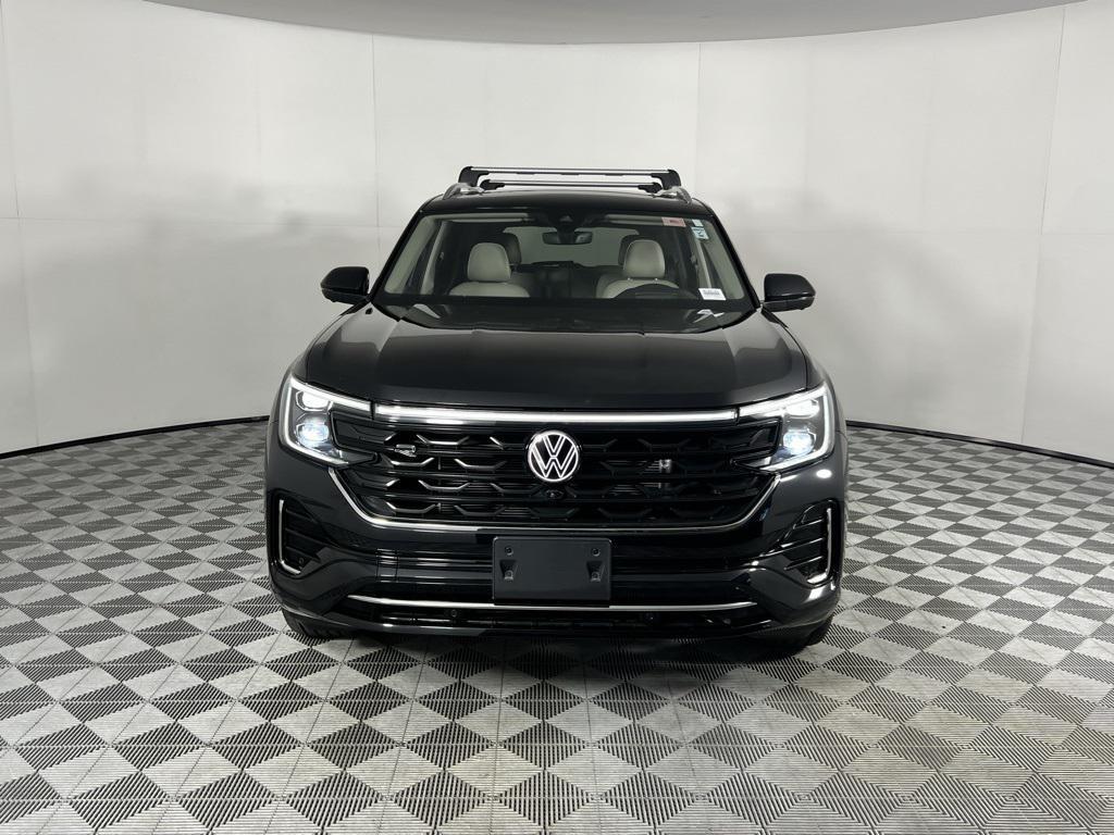 used 2024 Volkswagen Atlas car, priced at $38,075