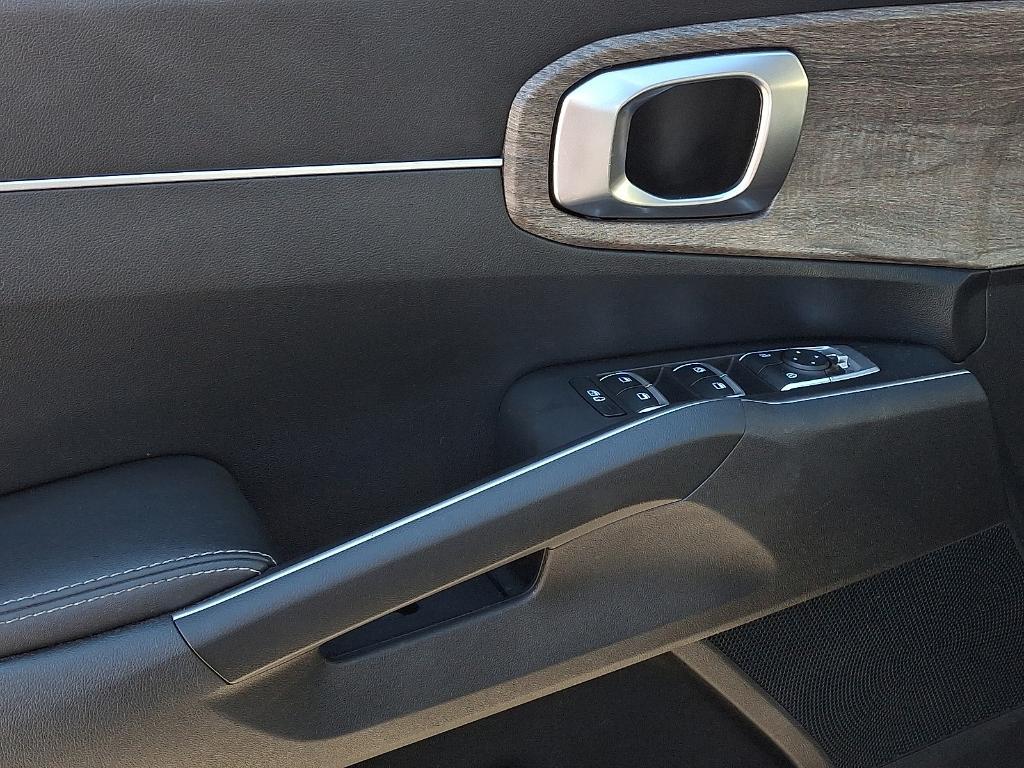 used 2023 Kia Sorento car, priced at $27,988