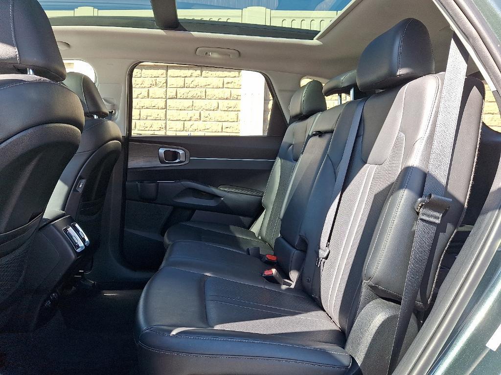 used 2023 Kia Sorento car, priced at $27,988