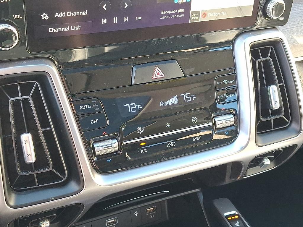 used 2023 Kia Sorento car, priced at $27,988