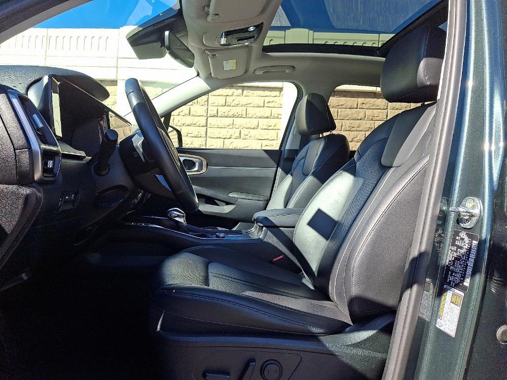 used 2023 Kia Sorento car, priced at $27,988