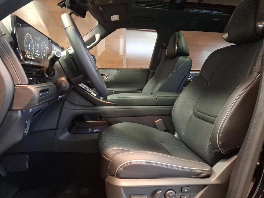 new 2025 INFINITI QX80 car, priced at $116,255