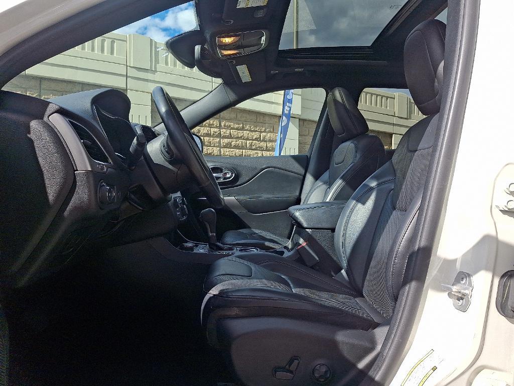 used 2019 Jeep Cherokee car, priced at $16,975