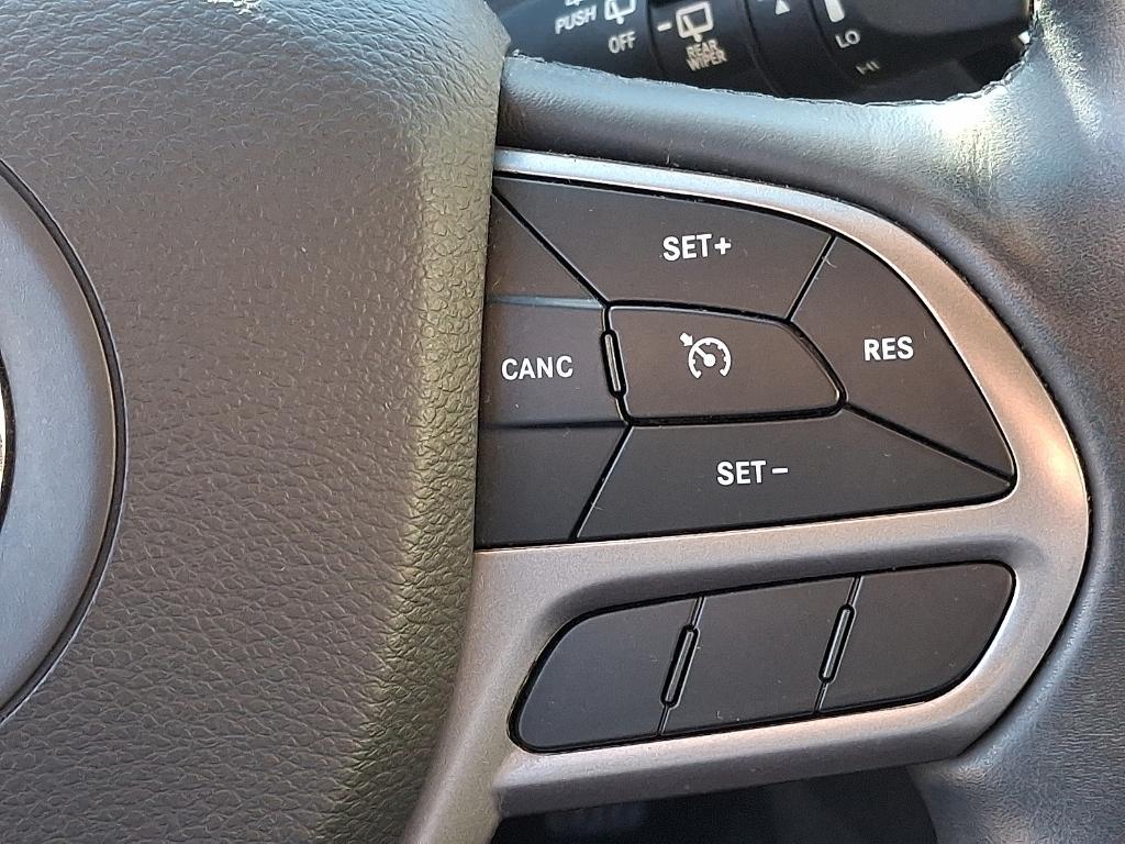 used 2019 Jeep Cherokee car, priced at $20,697