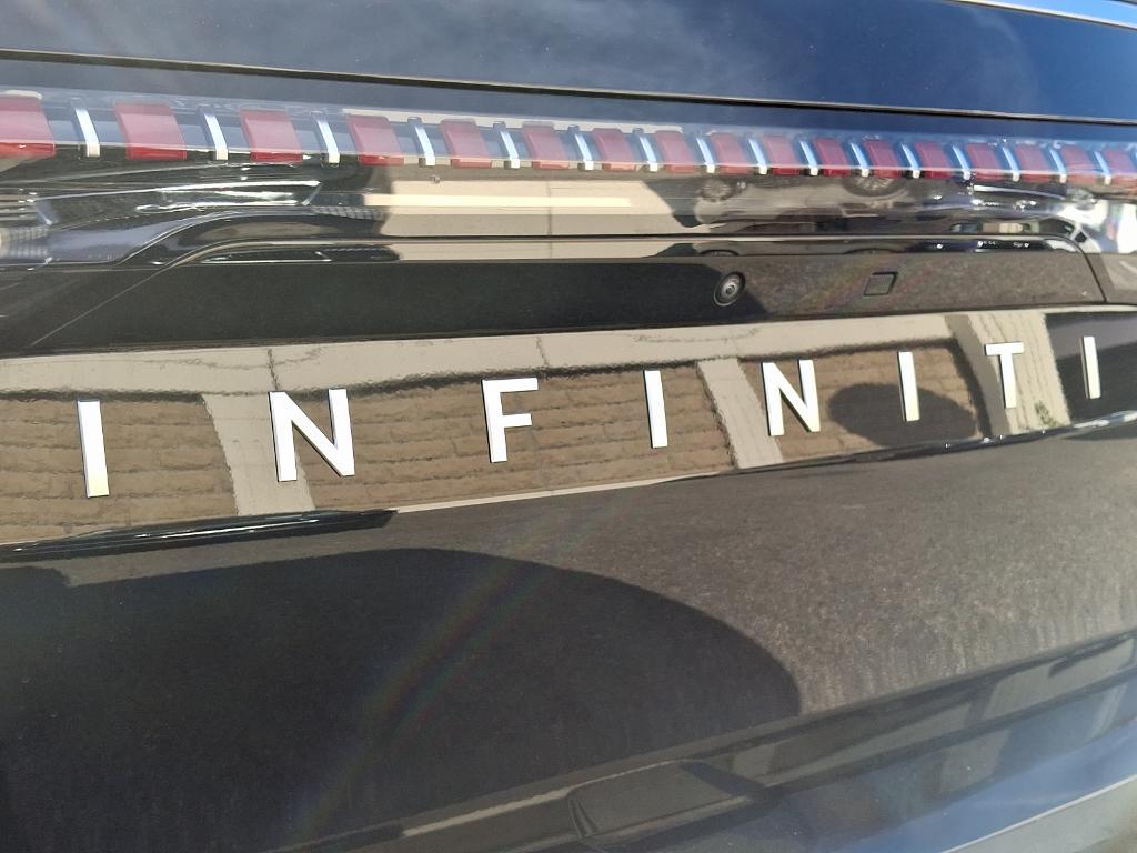 new 2025 INFINITI QX80 car, priced at $102,640