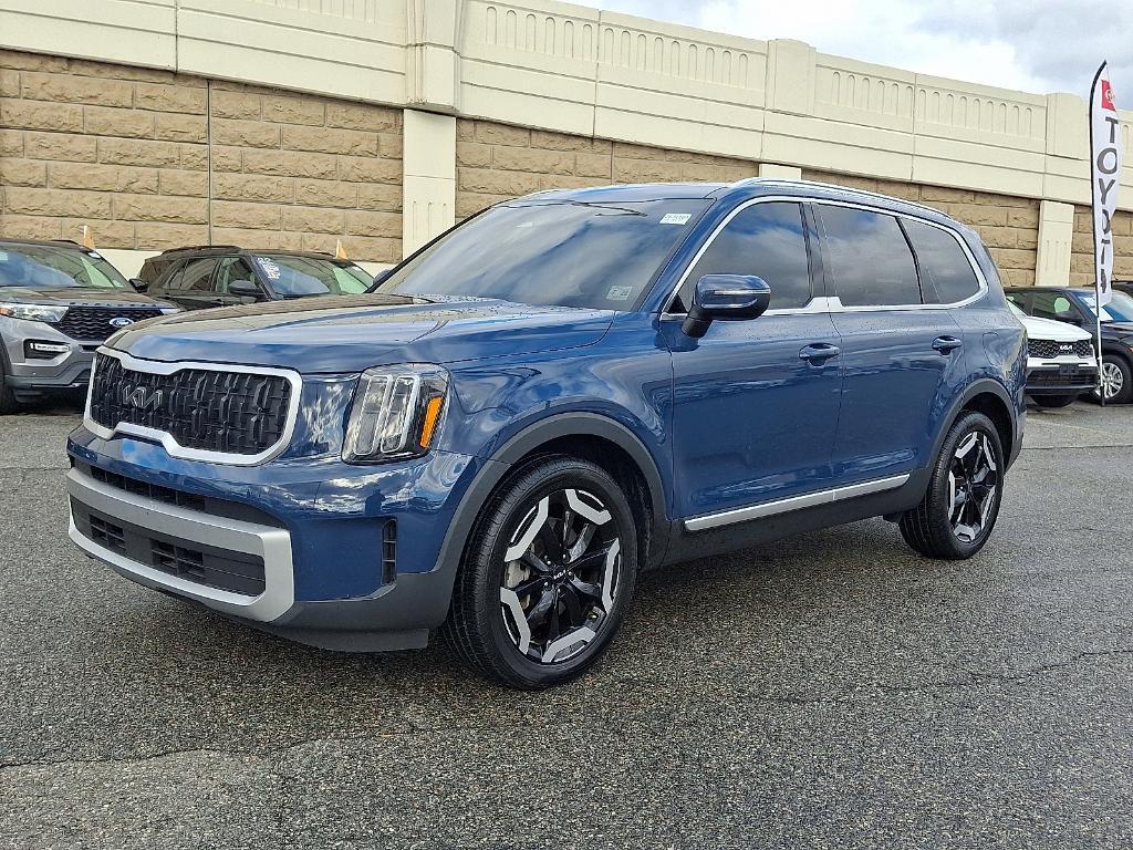 used 2023 Kia Telluride car, priced at $37,387
