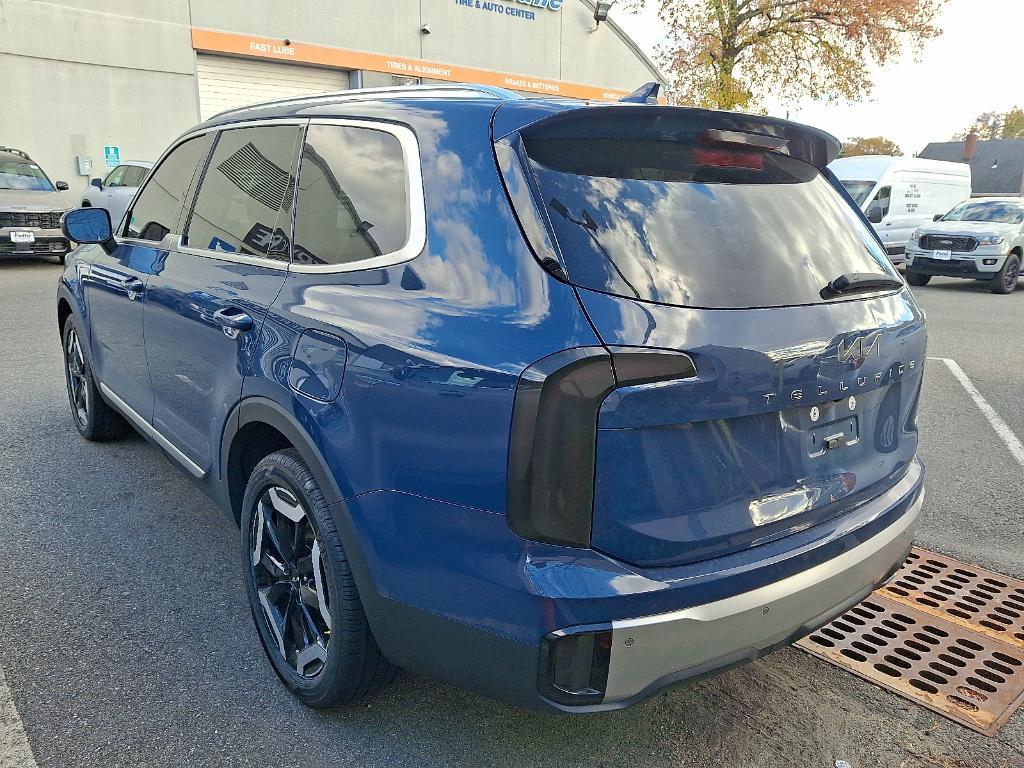 used 2023 Kia Telluride car, priced at $37,387