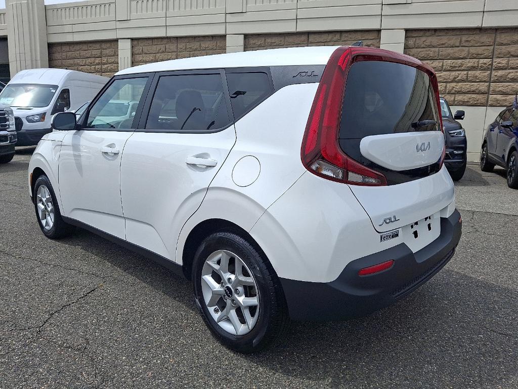 used 2022 Kia Soul car, priced at $17,998