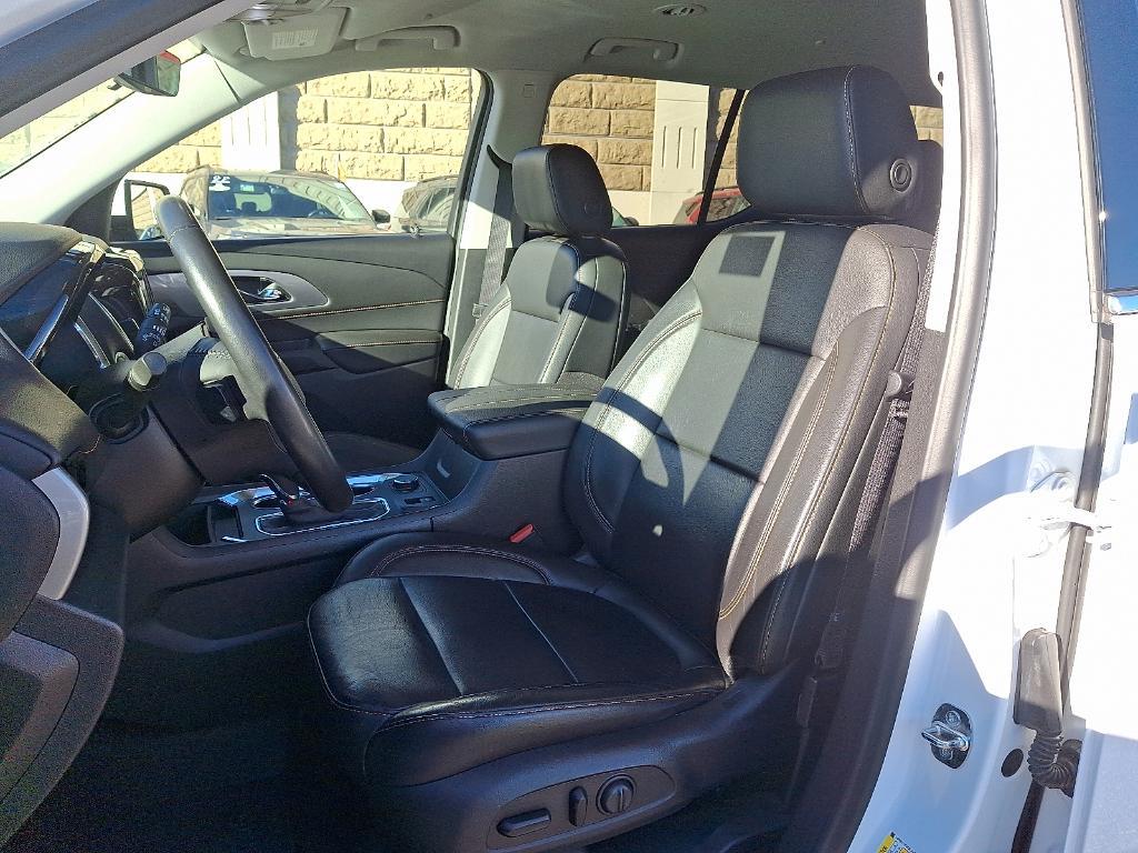 used 2020 Chevrolet Traverse car, priced at $23,150