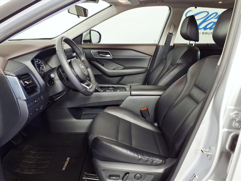 used 2021 Nissan Rogue car, priced at $19,989