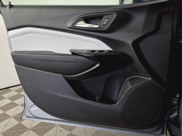 new 2025 Chevrolet Trax car, priced at $24,370