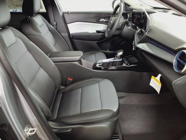 new 2025 Chevrolet Trax car, priced at $24,370