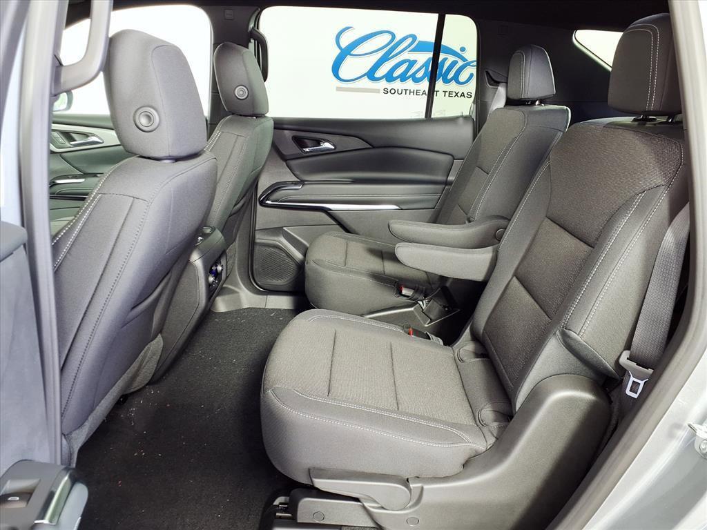 new 2026 Chevrolet Traverse car, priced at $43,920