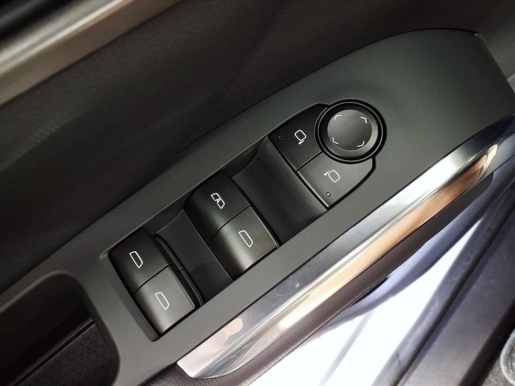 new 2026 Chevrolet Traverse car, priced at $43,920