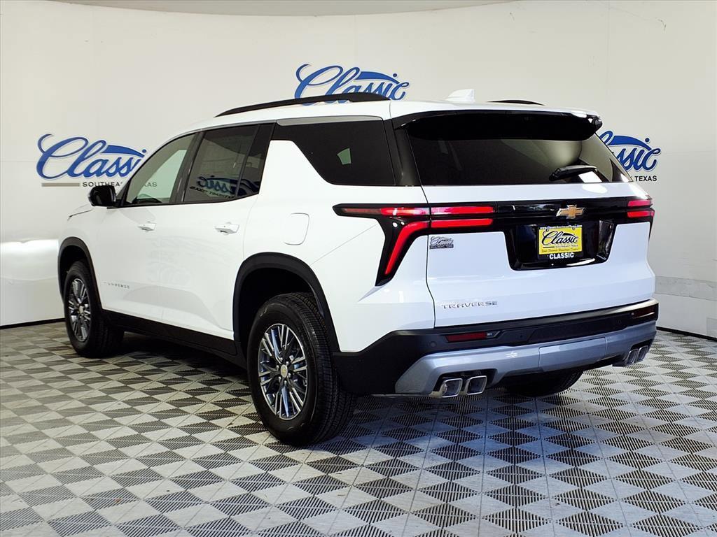 new 2026 Chevrolet Traverse car, priced at $43,920