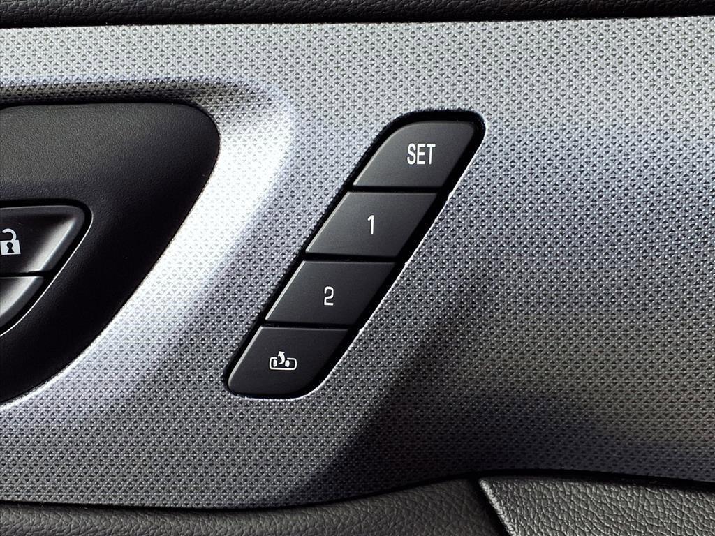 used 2019 Chevrolet Traverse car, priced at $22,707