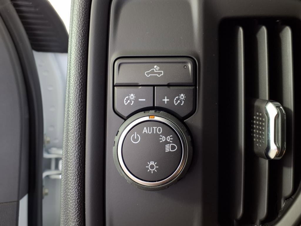 new 2025 Chevrolet Silverado 1500 car, priced at $33,384