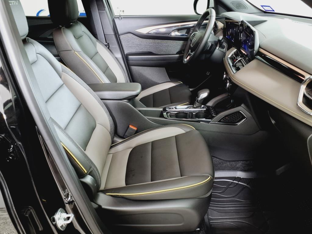 used 2025 Chevrolet TrailBlazer car, priced at $29,895