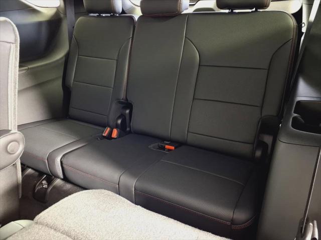 new 2025 Chevrolet Traverse car, priced at $57,095