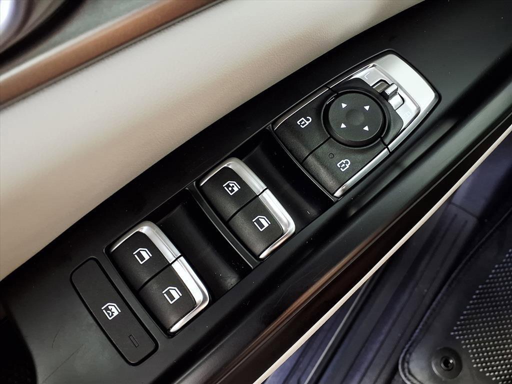 used 2022 Kia Carnival car, priced at $27,819