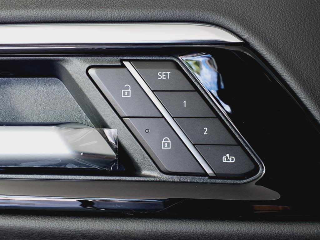 new 2025 Chevrolet Suburban car, priced at $79,479