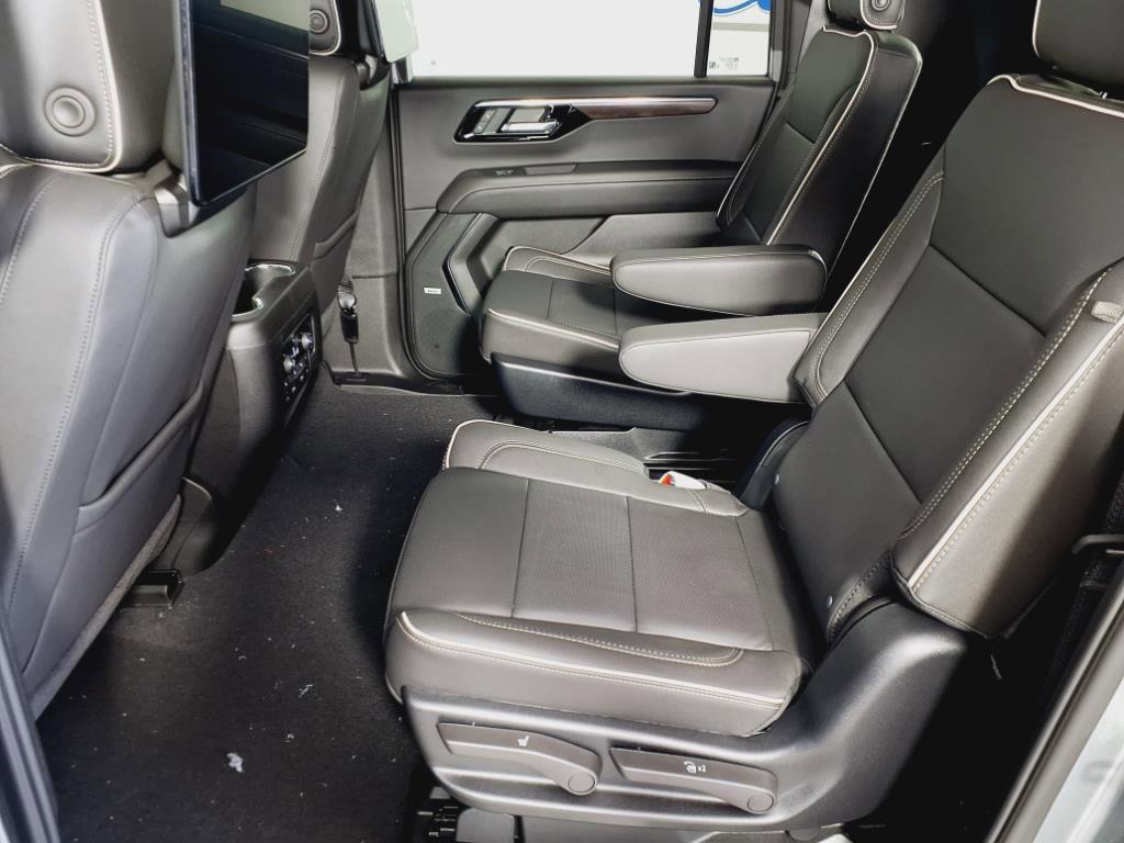 new 2025 Chevrolet Suburban car, priced at $79,479