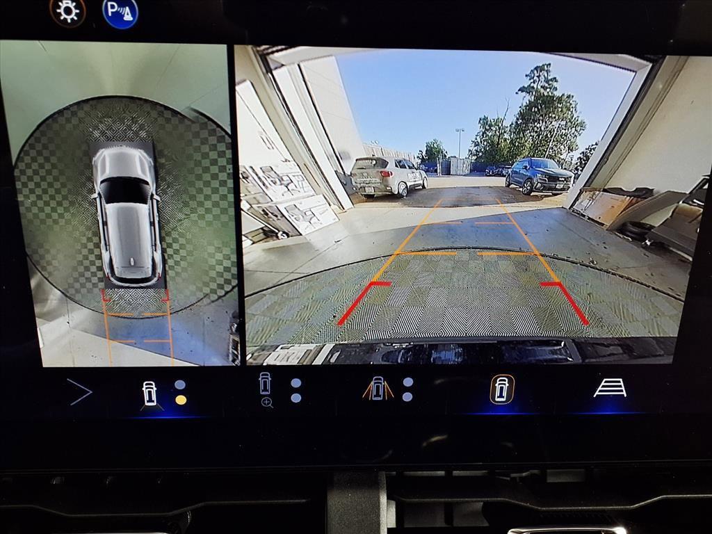 new 2026 Chevrolet Equinox car, priced at $37,290