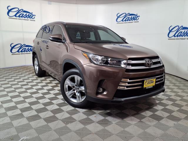 used 2019 Toyota Highlander car, priced at $31,995