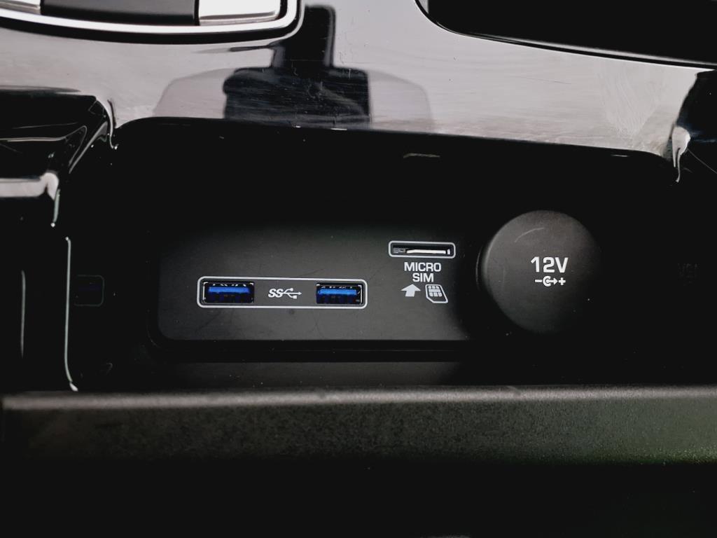 used 2019 Land Rover Discovery car, priced at $24,294
