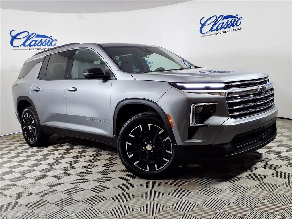 new 2026 Chevrolet Traverse car, priced at $46,715