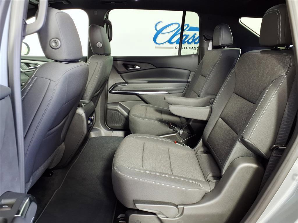 new 2026 Chevrolet Traverse car, priced at $46,715