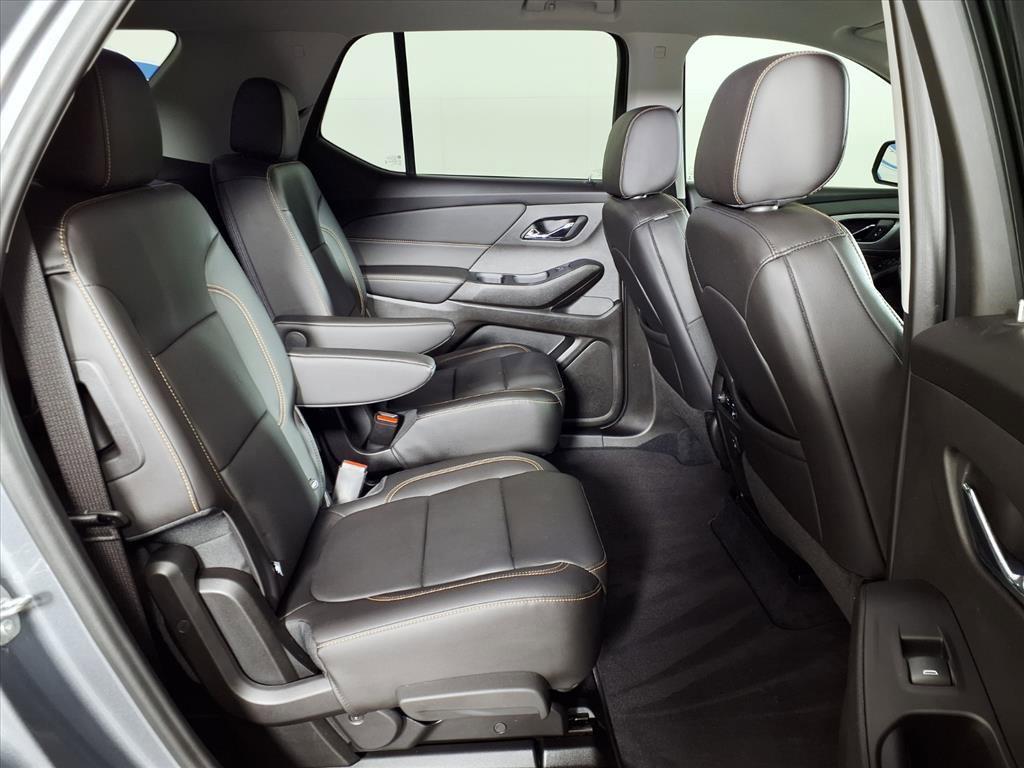 used 2021 Chevrolet Traverse car, priced at $29,883