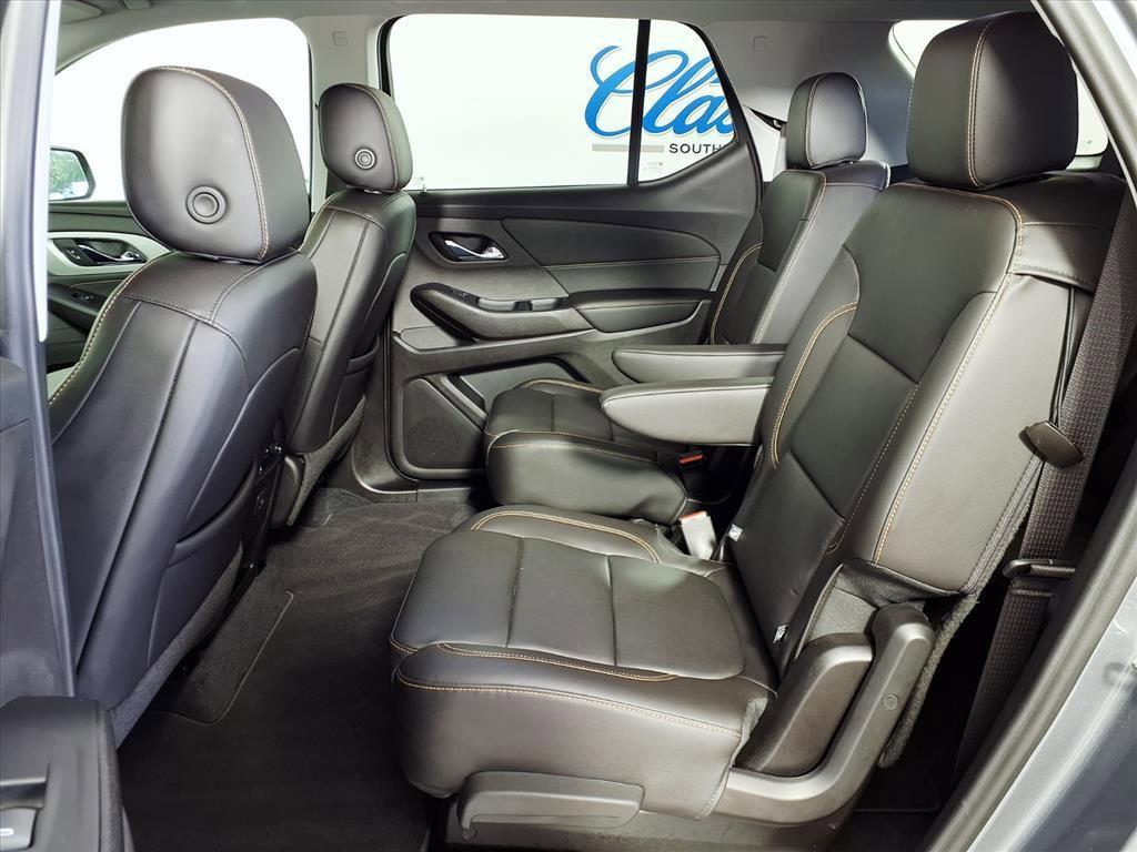 used 2021 Chevrolet Traverse car, priced at $29,883