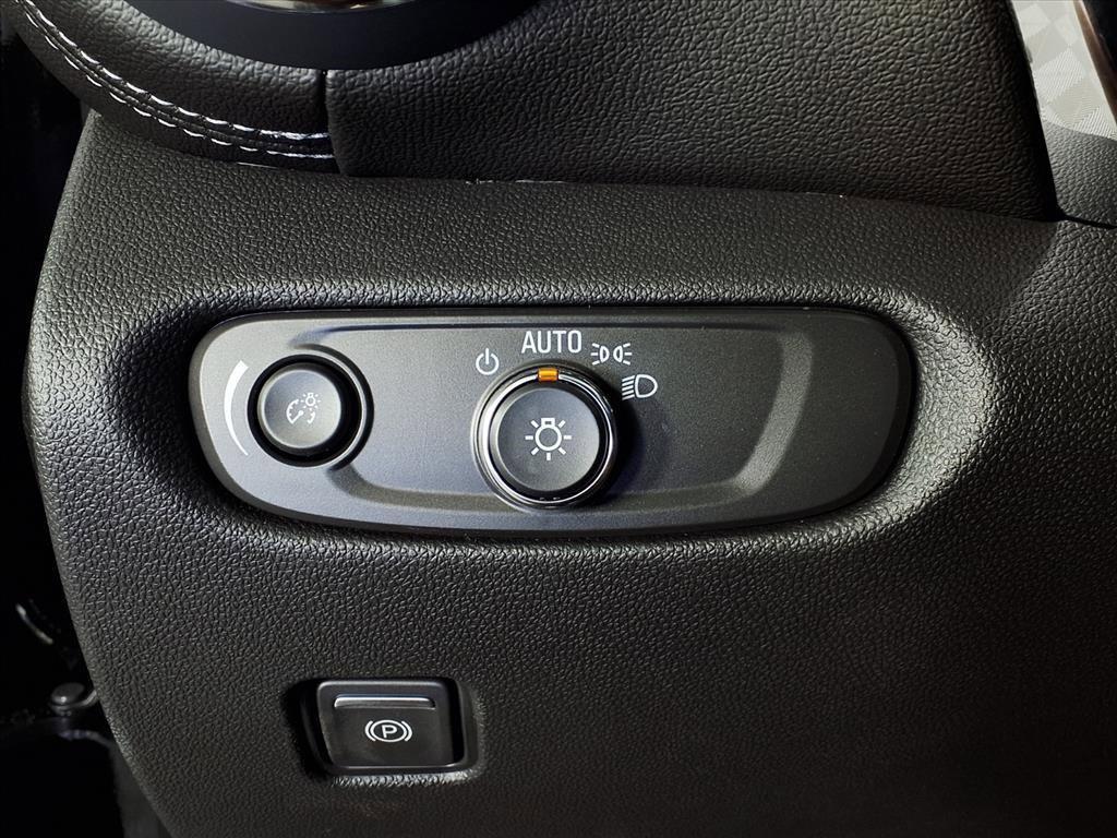 new 2025 Chevrolet Blazer car, priced at $35,363