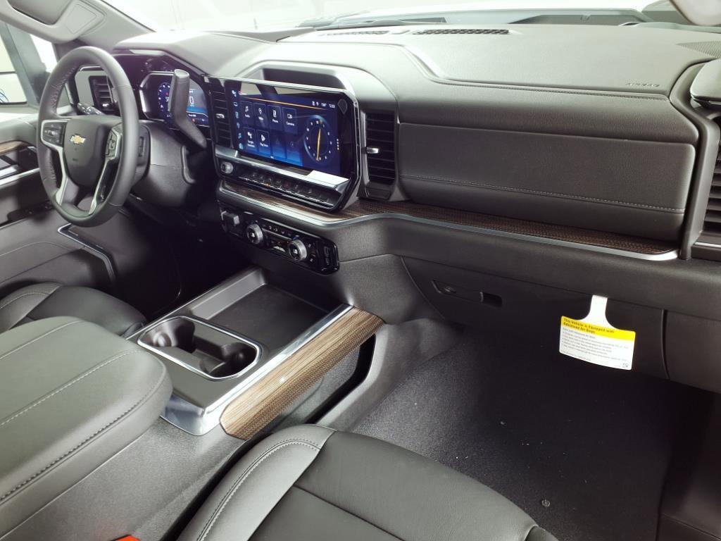 new 2025 Chevrolet Silverado 2500 car, priced at $70,701