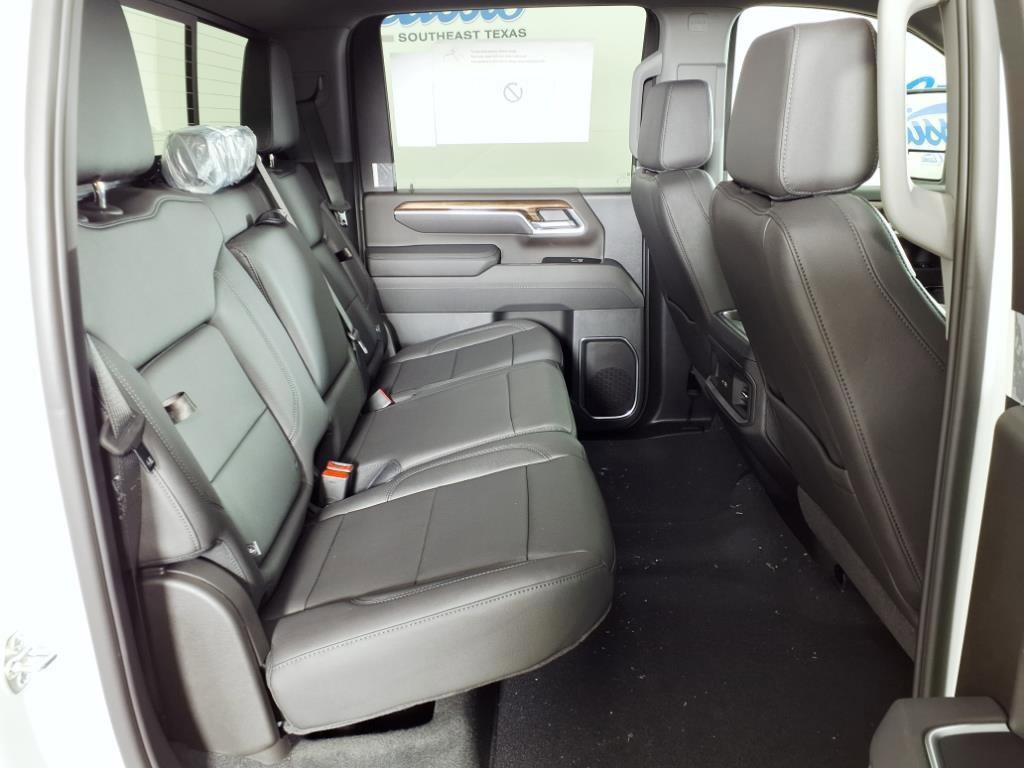 new 2025 Chevrolet Silverado 2500 car, priced at $70,701