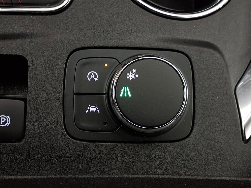 used 2023 Chevrolet Traverse car, priced at $35,968