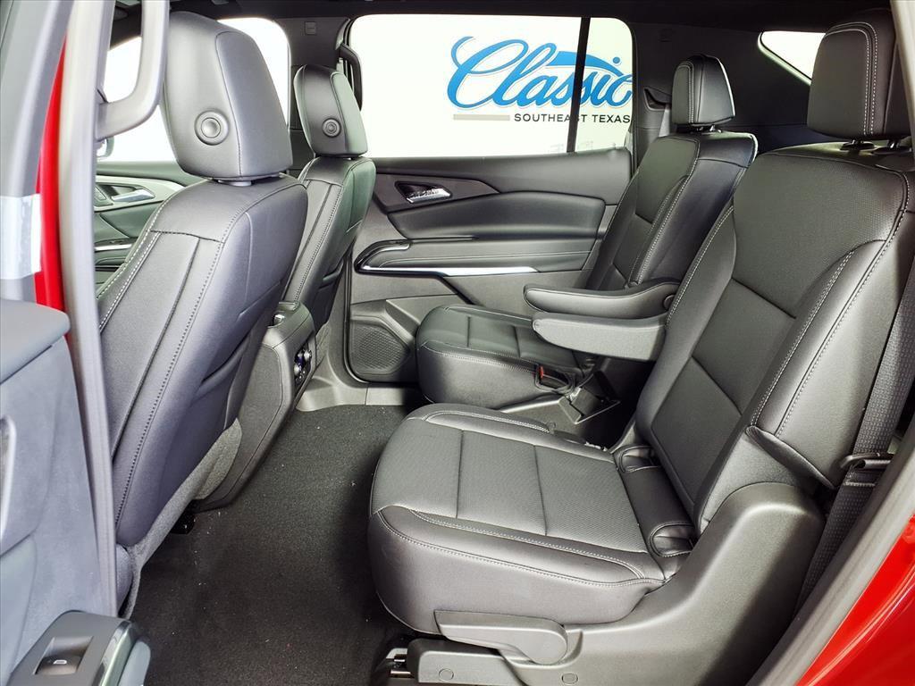 new 2026 Chevrolet Traverse car, priced at $48,210