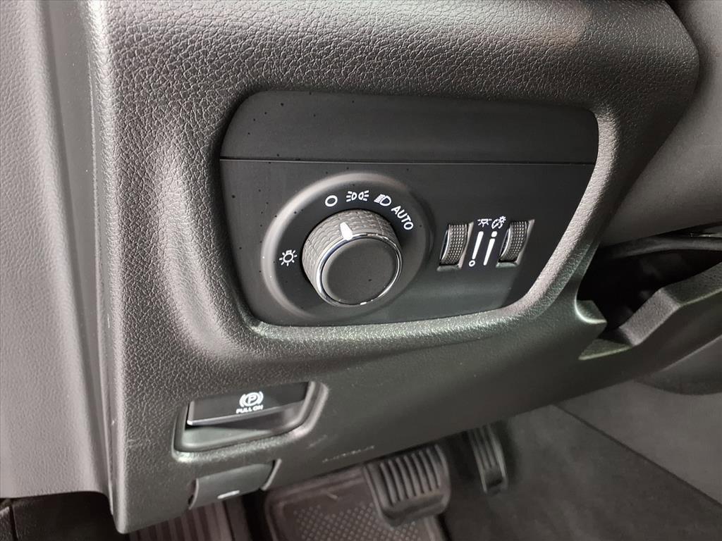 used 2024 Jeep Grand Cherokee car, priced at $35,834