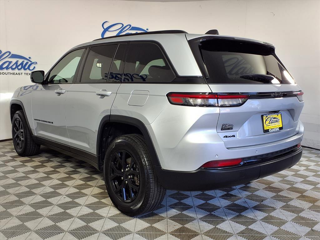 used 2024 Jeep Grand Cherokee car, priced at $35,834